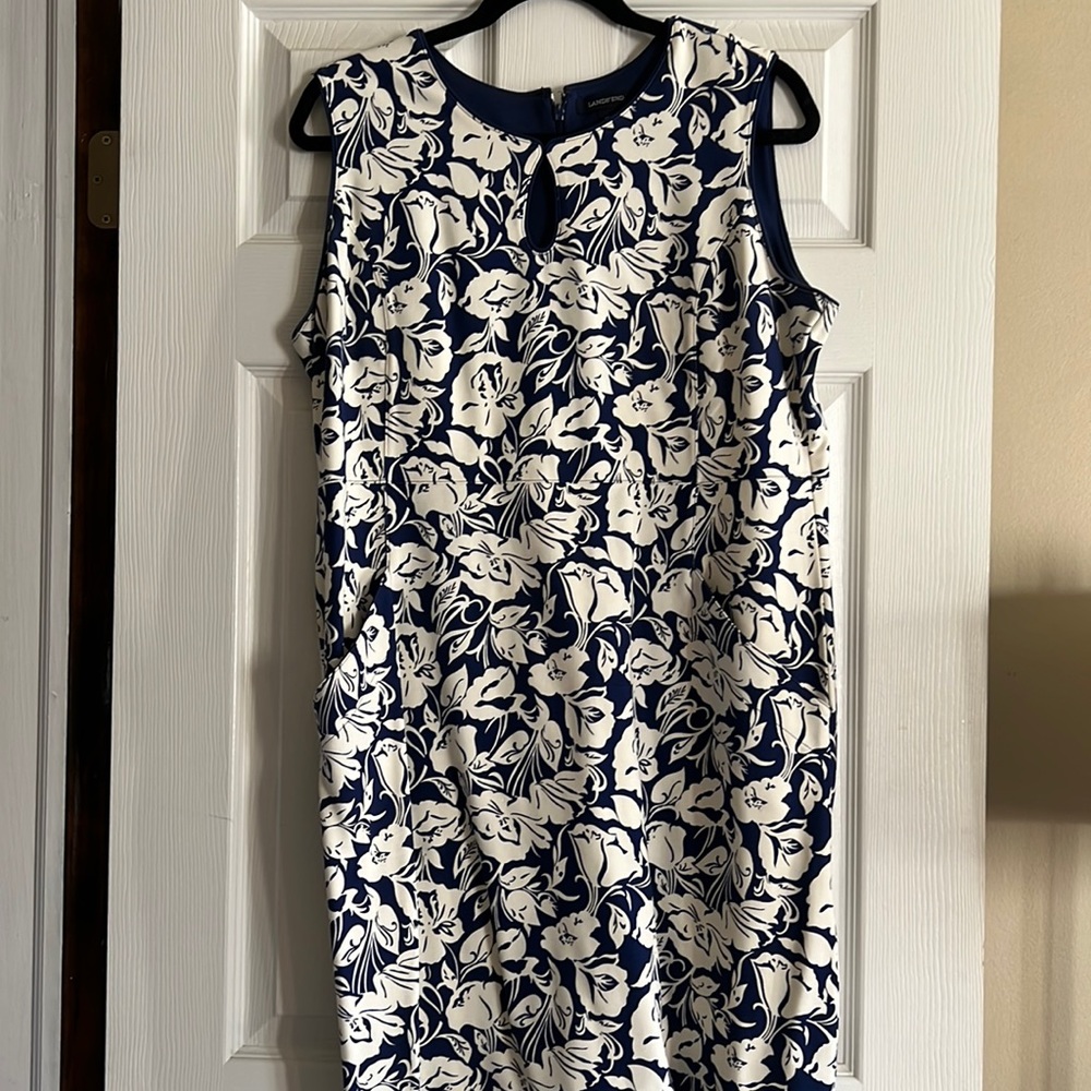 Lands end sleeveless blue and cream dress